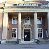 Ashlyns School