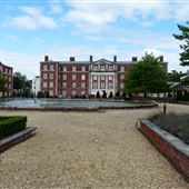 Peninsula Square