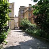 footpath off Westgate Buildings