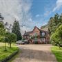 Windsor Lane, Family home