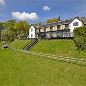 Pinewood Lodge