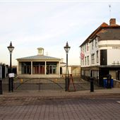 Gravesend Pier - Tilbury Ferry