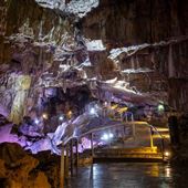 Poole's Cavern & Buxton Country Park