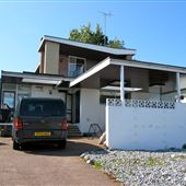 8 South Cliff
