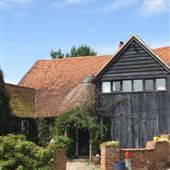 Kennel Farm & Threshers Barn