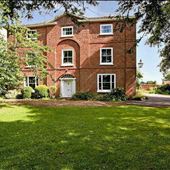 Ingloss Manor House