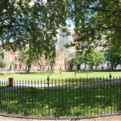 Queens Square, Leeds