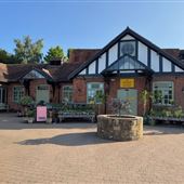 Cowdray Farm Shop Cafe (Cowdray Estate)