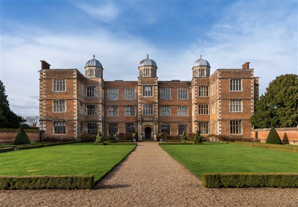 Location ID #10228214 (21/11/2024 - Credits: Lynsey Woods - Head of Brand & Marketing, Doddington Hall & Gardens)